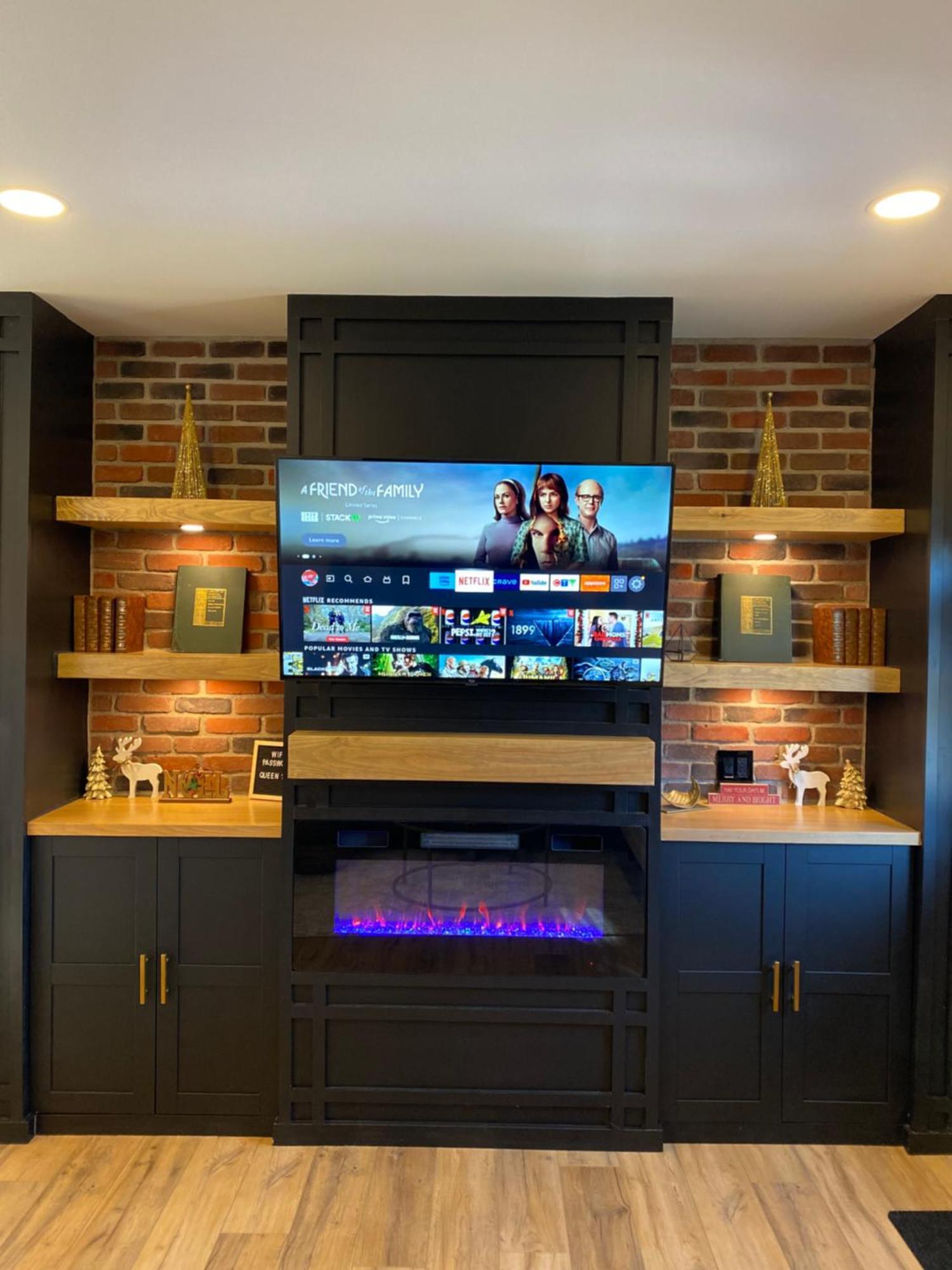 Stylish Downtown Kingsville Getaway With Putting Green, Firepit & Games Exterior foto